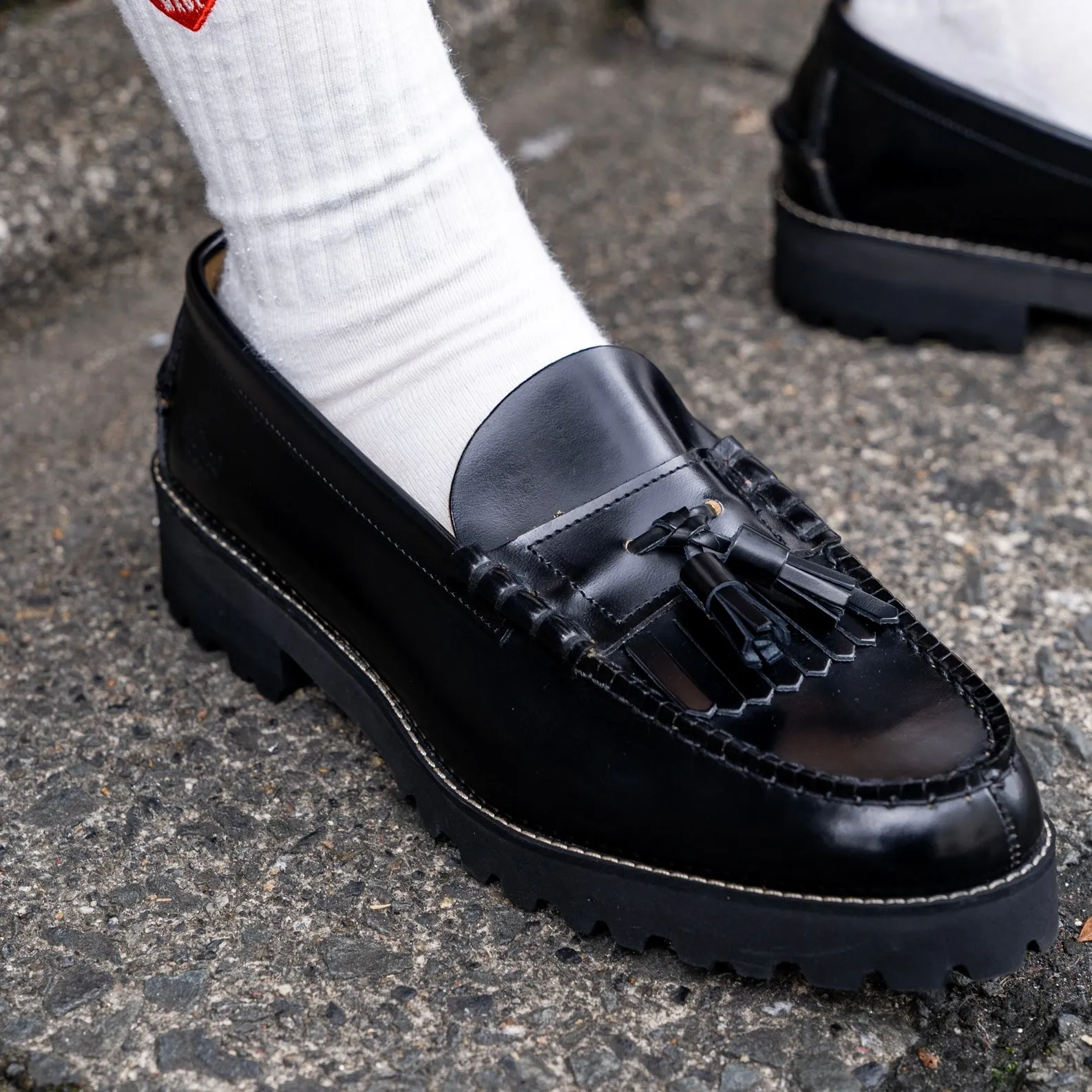 【B-Grade】MENS TANK SOLE QUILT TASSEL LOAFERS / BLACK