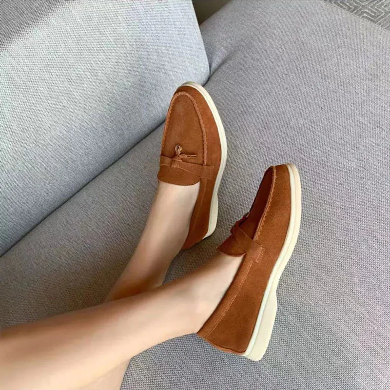 Bequeme Mokassins mit Schlossdetail - Isabella