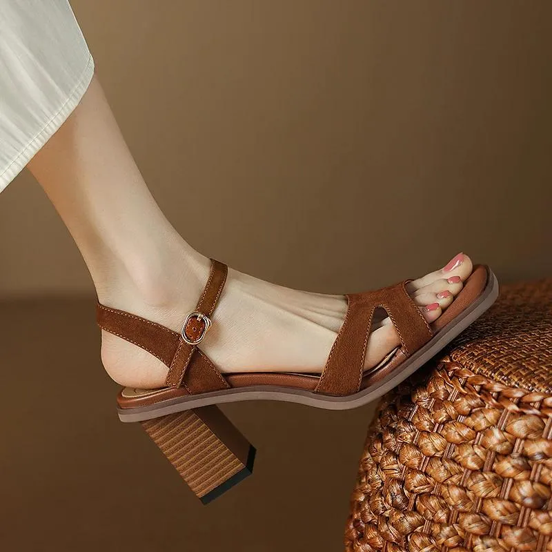 Chic Open Toe Leather Sandals with Chunky Heel