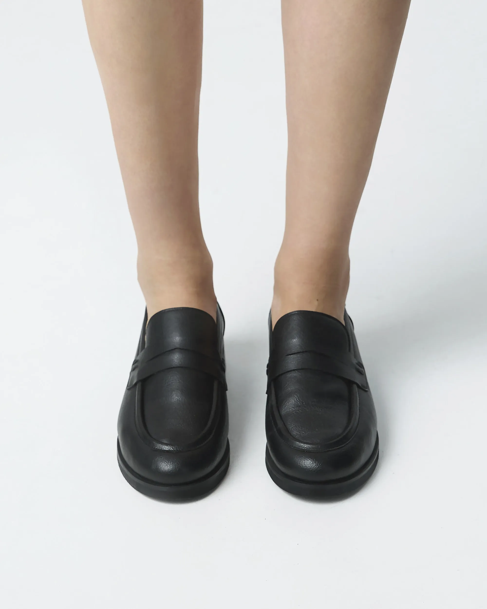 Dakota Loafers Black black women's moccasins