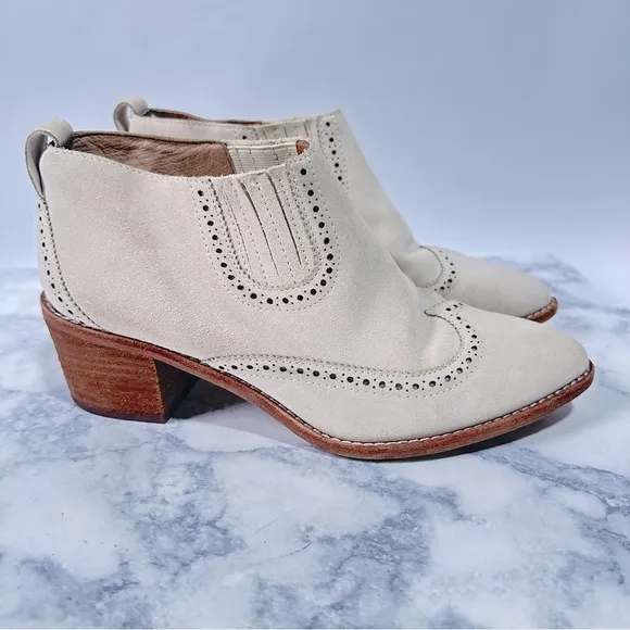 Madewell The Grayson Brogue dried flax beige western Chelsea ankle Boot suede