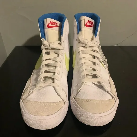 Nike Blazer Mid 77 White Lemon Velcro hi top size 7Y