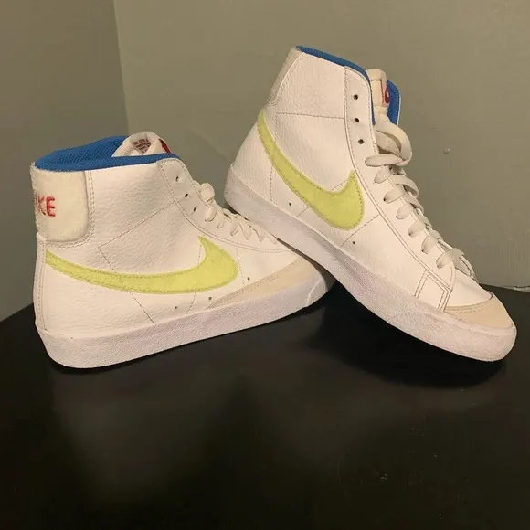 Nike Blazer Mid 77 White Lemon Velcro hi top size 7Y