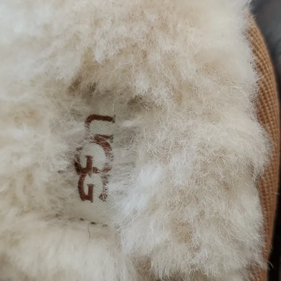 NWT UGG K KEEGAN SLIPPERS