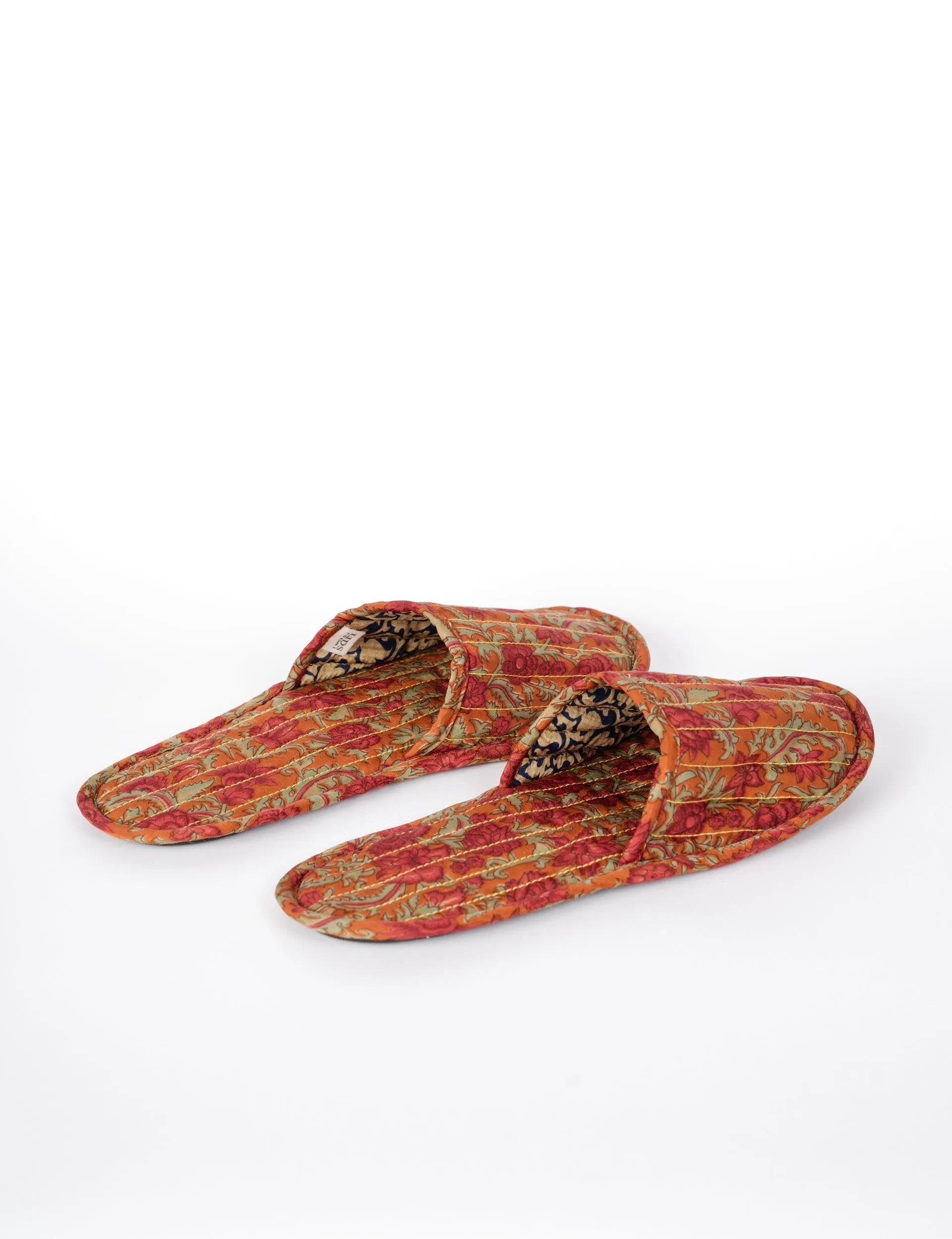 QUILTED SLIPPERS