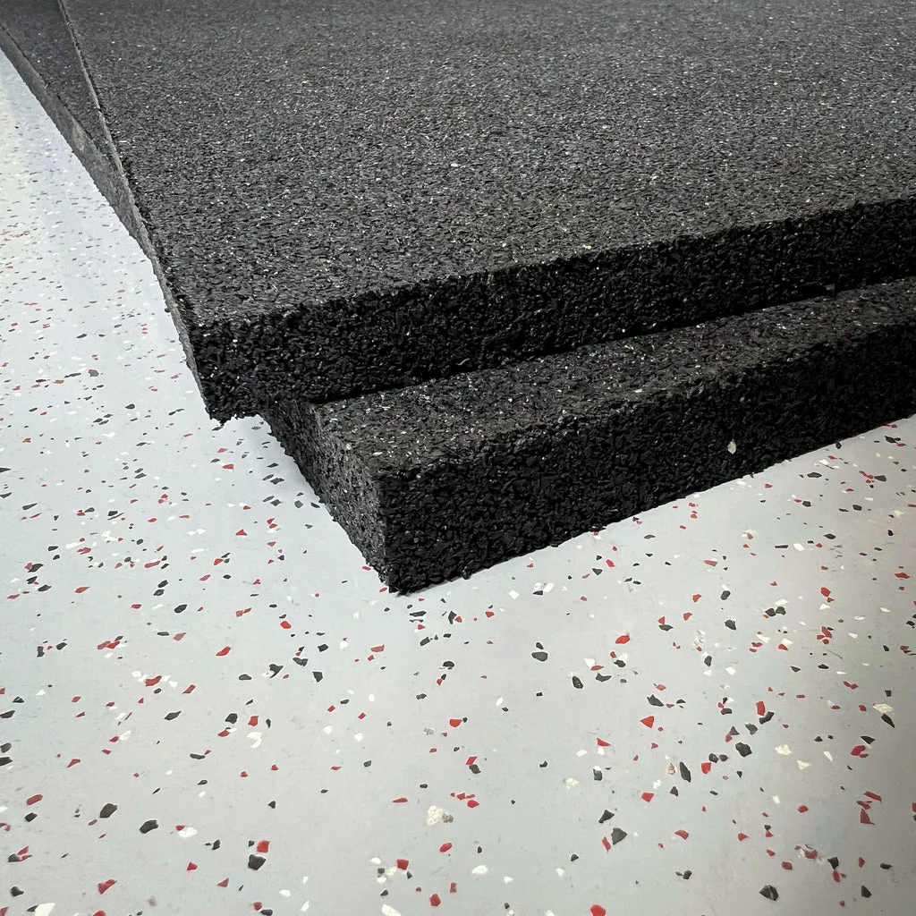 REGULAR rubber floor