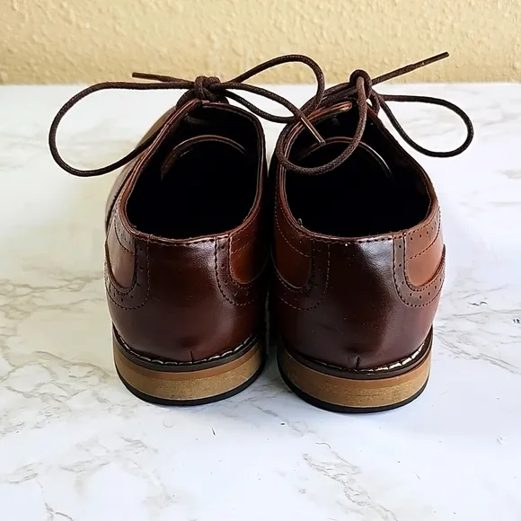 STACY Adams Dumbar Wingtip Oxford Shoes.