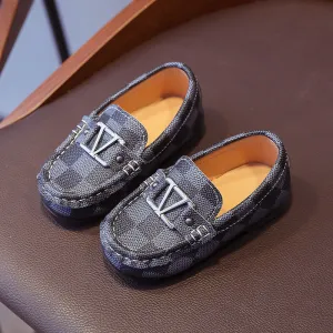 V LETTER CHECKERED LOAFERS - BLACK