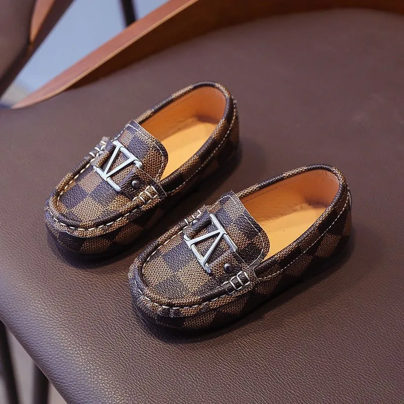 V LETTER CHECKERED LOAFERS - BROWN