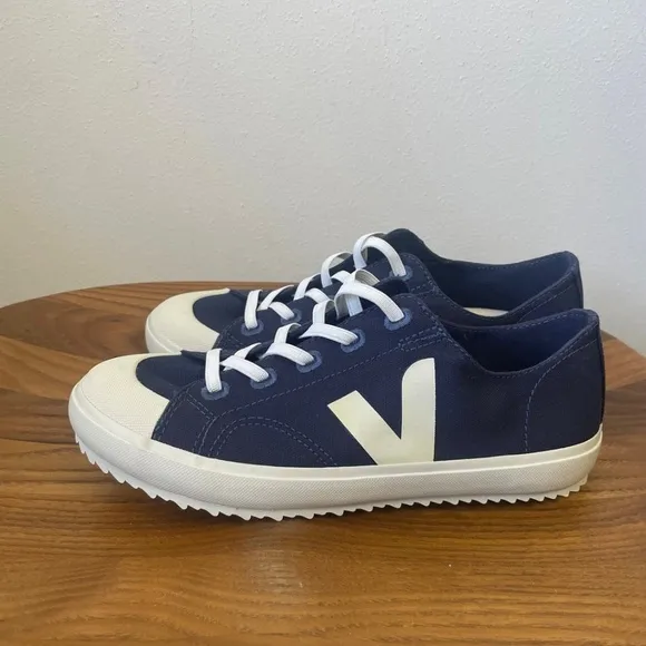 Veja Flip Elastic Laces Canvas In Marine Pierre