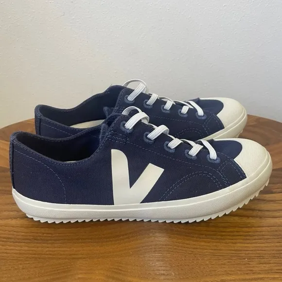 Veja Flip Elastic Laces Canvas In Marine Pierre