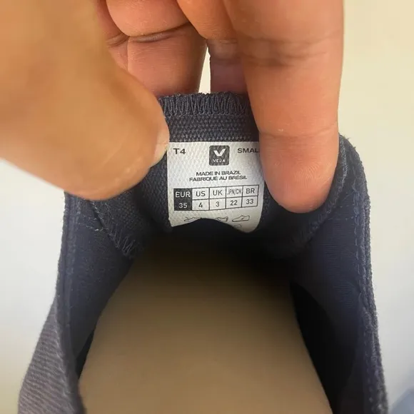 Veja Flip Elastic Laces Canvas In Marine Pierre