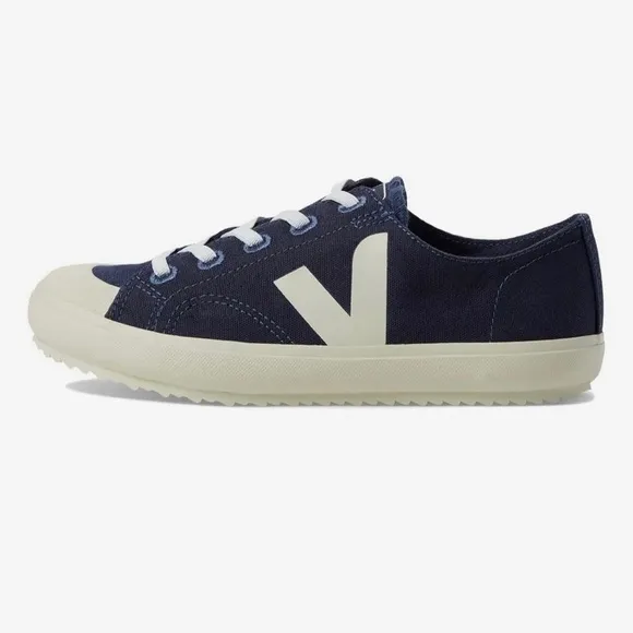Veja Flip Elastic Laces Canvas In Marine Pierre